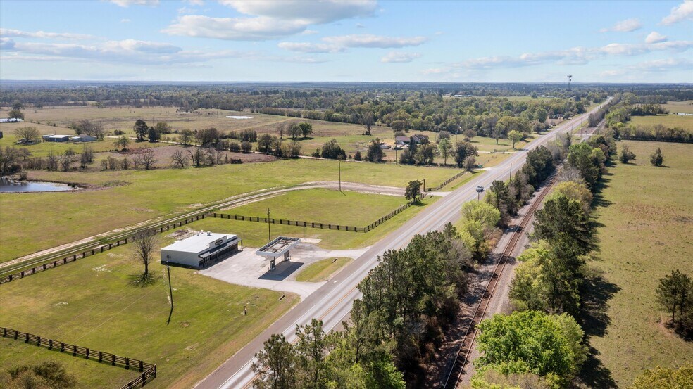 More Photos Of 6893 TX-19, Crockett Freestanding For Sale