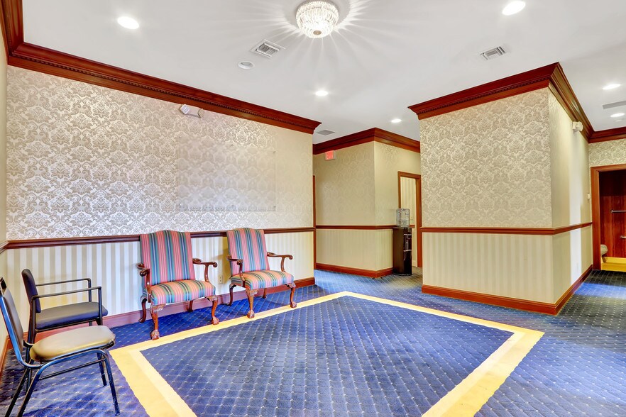 More Photos Of 117 SE Seminole St, Stuart Medical For Sale