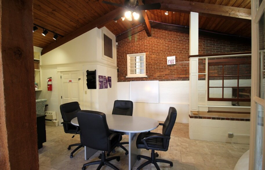 More Photos Of 119-123 E Main St, Moorestown Office Residential For Lease