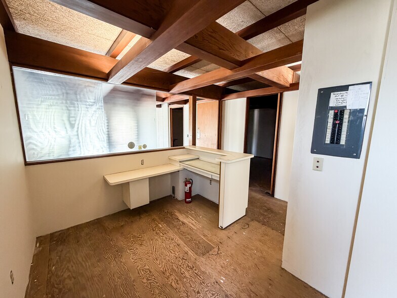 More Photos Of 510 Central Ave, Dunkirk Office For Sale