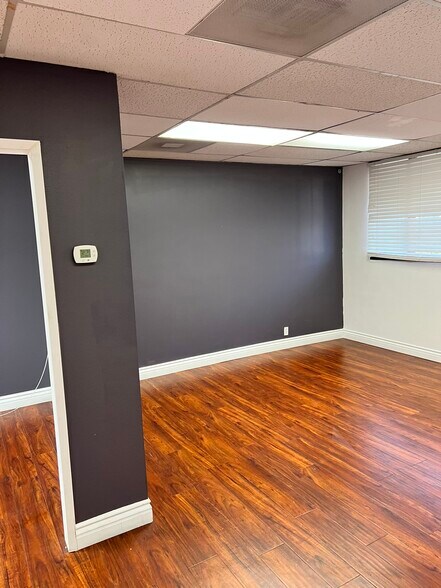 More Photos Of 9010 Corbin Ave, Northridge Office For Lease