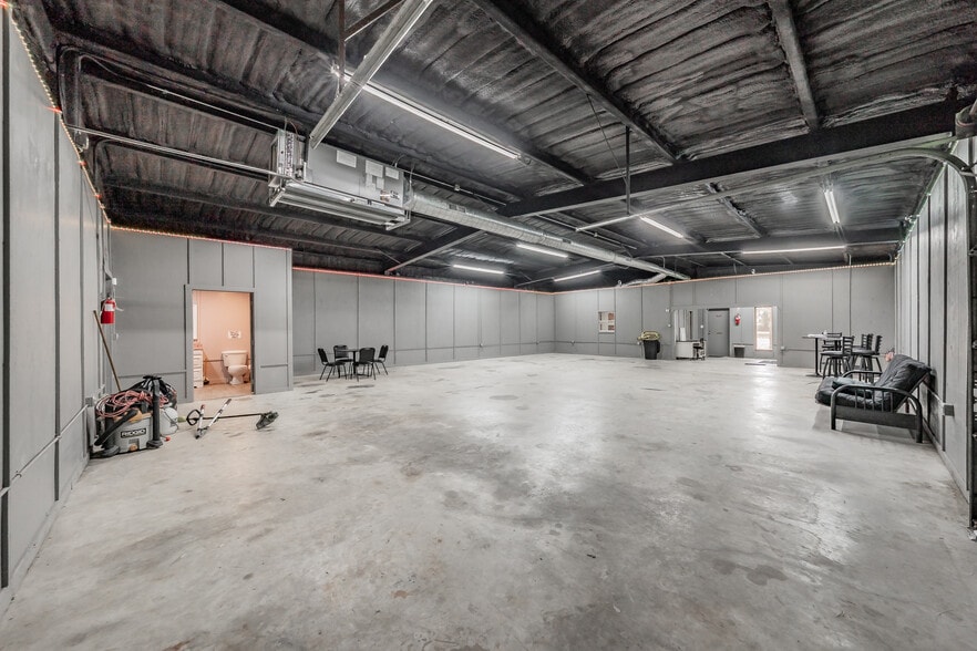 More Photos Of 4444 FM 933, Whitney Flex For Sale