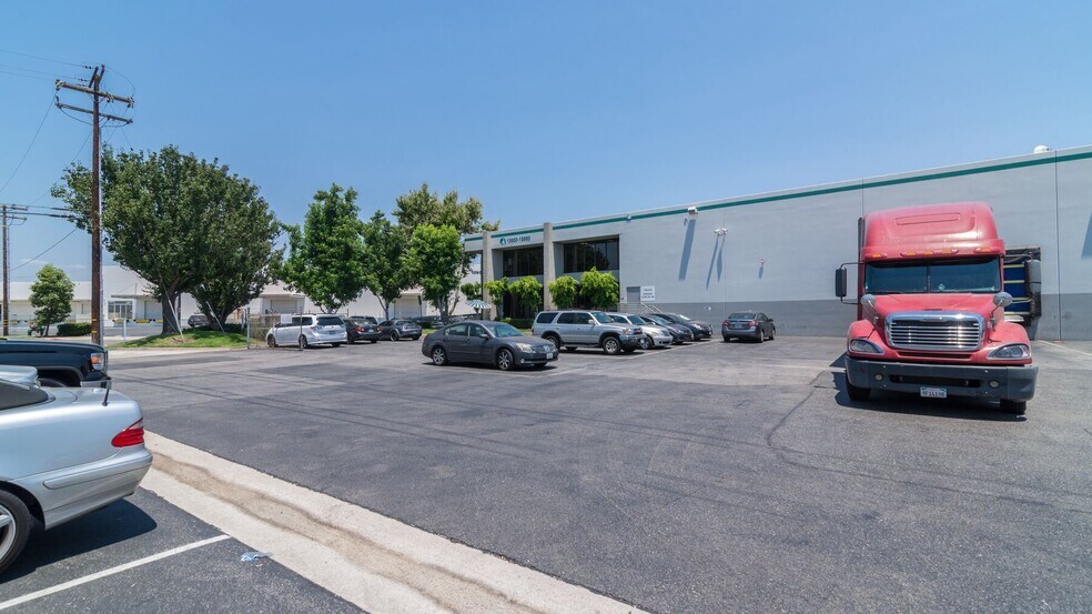 More Photos Of 13930-13950 Mica St, Santa Fe Springs Warehouse For Lease