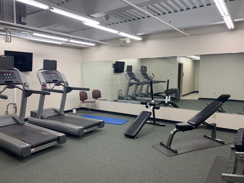 More Photos Of 4330 Maple Rd, Buffalo Office For Lease