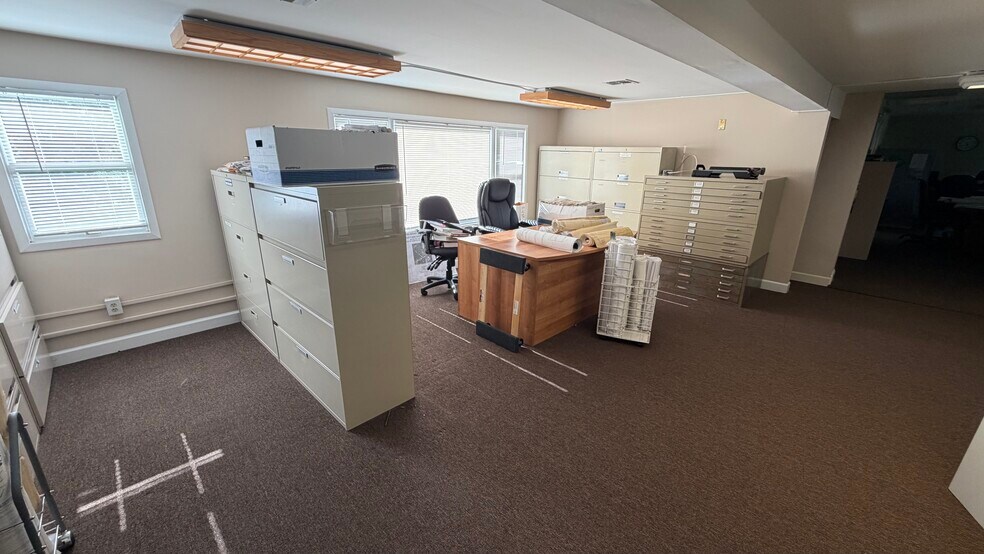 More Photos Of 205 State Route 31 N, Washington Office Residential For Sale
