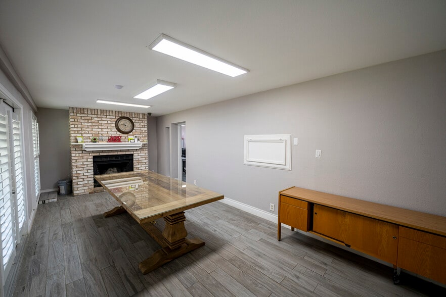 More Photos Of 13026 Cypress North Houston Rd, Cypress Loft Creative Space For Sale