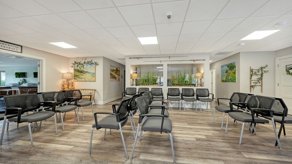 More Photos Of 1630 S Tuttle Ave, Sarasota Medical For Sale