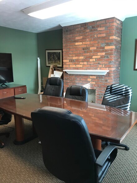 More Photos Of 100 Sandune Dr, Plum Medical For Lease