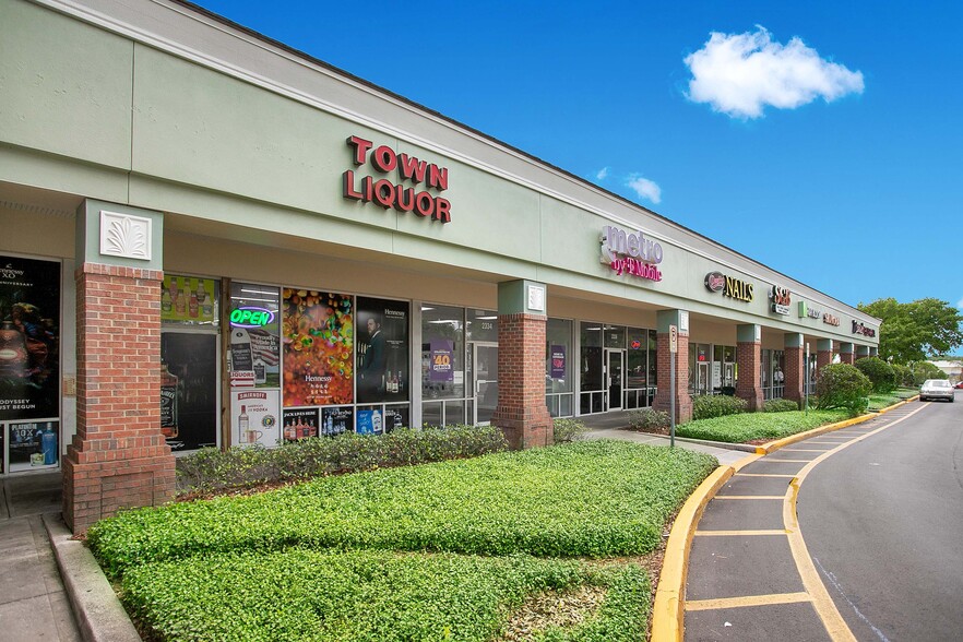More Photos Of 2300 Griffin Rd, Lakeland Unknown For Lease