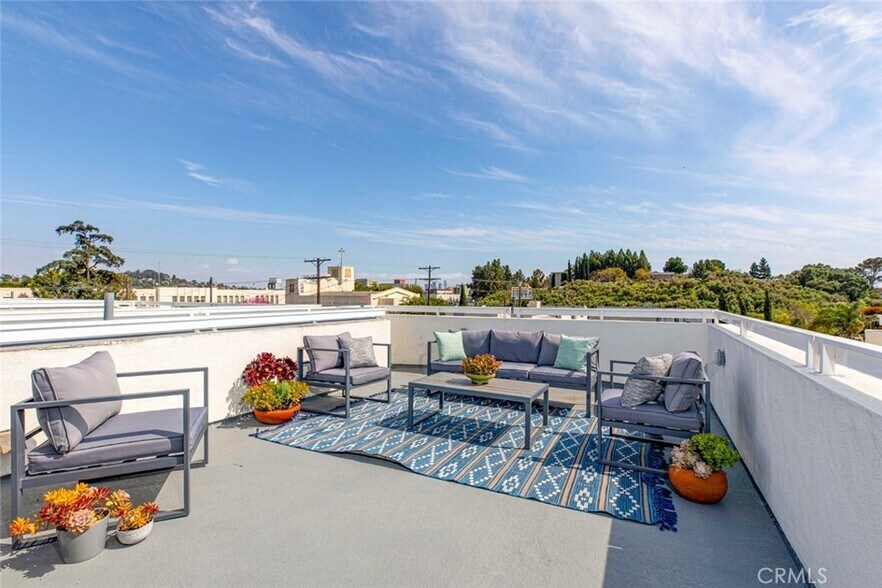 More Photos Of 1754 N Berendo St, Los Angeles Apartments For Sale