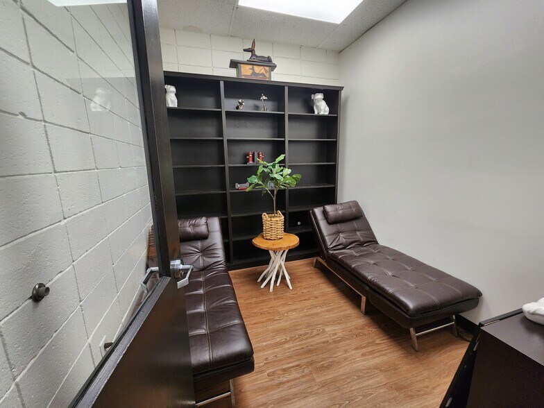 More Photos Of 501 Howell Rd, Greenville Office For Lease