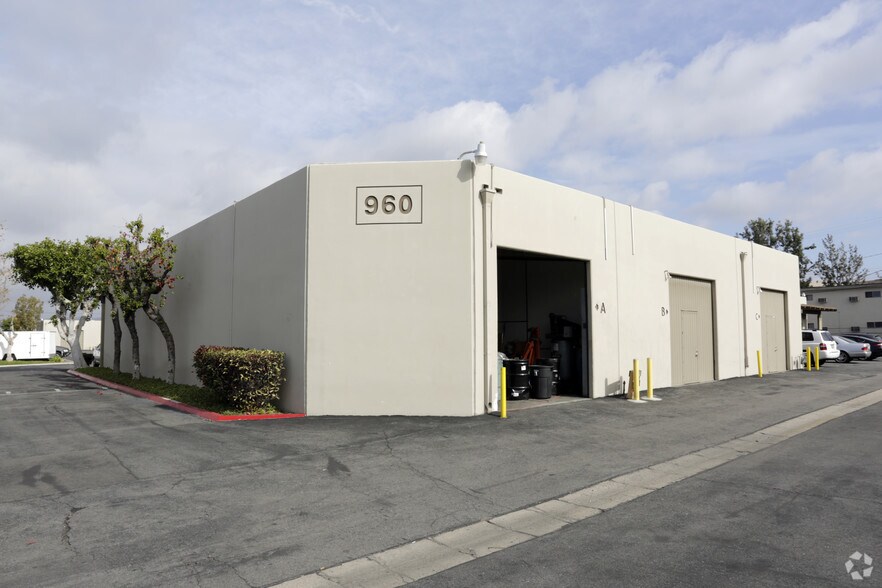 More Photos Of 960 E Orangethorpe Ave, Anaheim Light Manufacturing For Lease