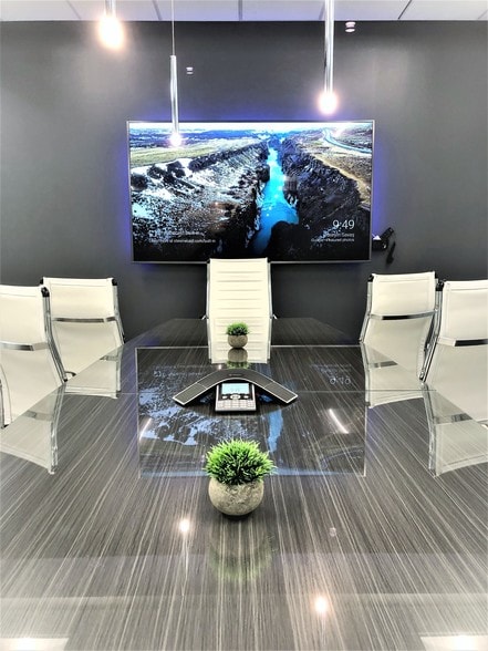 More Photos Of 101 S Elm St, Greensboro Office For Lease