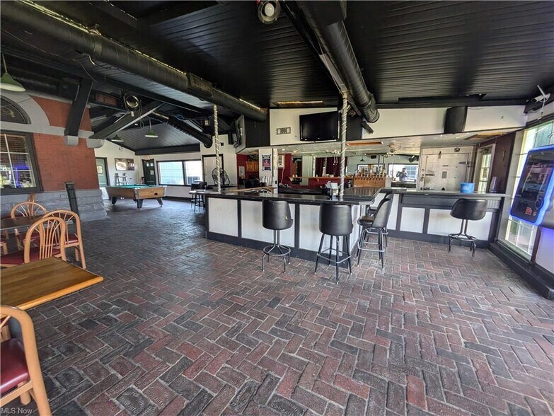 More Photos Of 8455 Station St, Mentor Restaurant For Sale