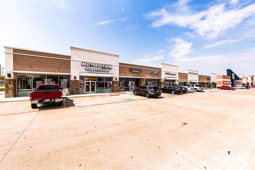 More Photos Of 3510 Northwest Centre Dr, Fort Worth Unknown For Lease