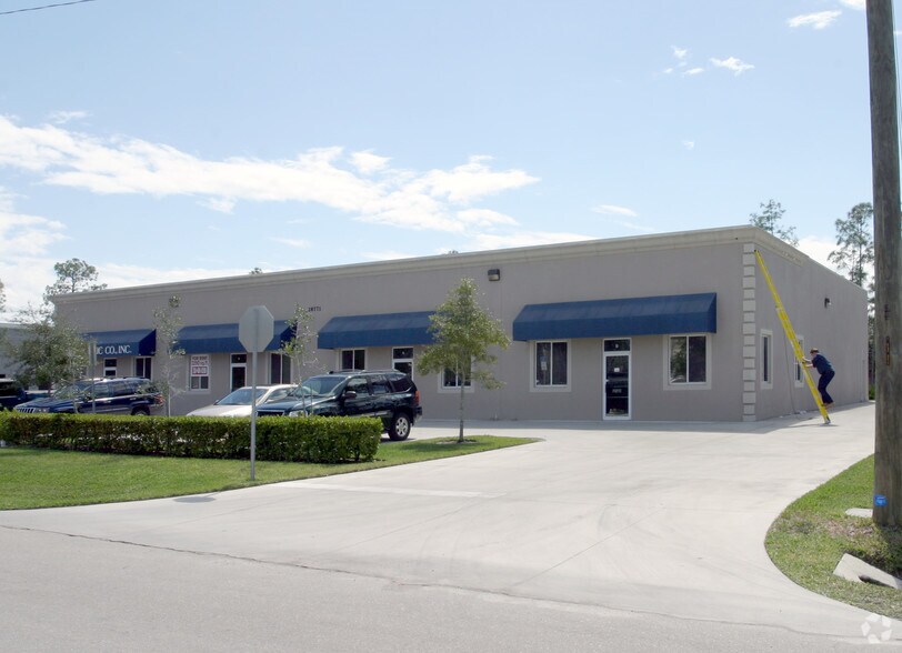 More Photos Of 28771 S Diesel Dr, Bonita Springs Warehouse For Lease