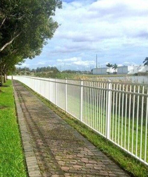 More Photos Of 10840 NW 138th St, Hialeah Warehouse For Lease