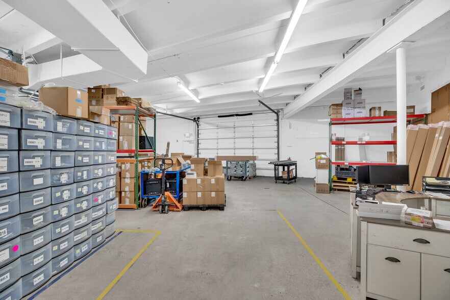 More Photos Of 673 US Highway 1, Vero Beach Showroom For Lease