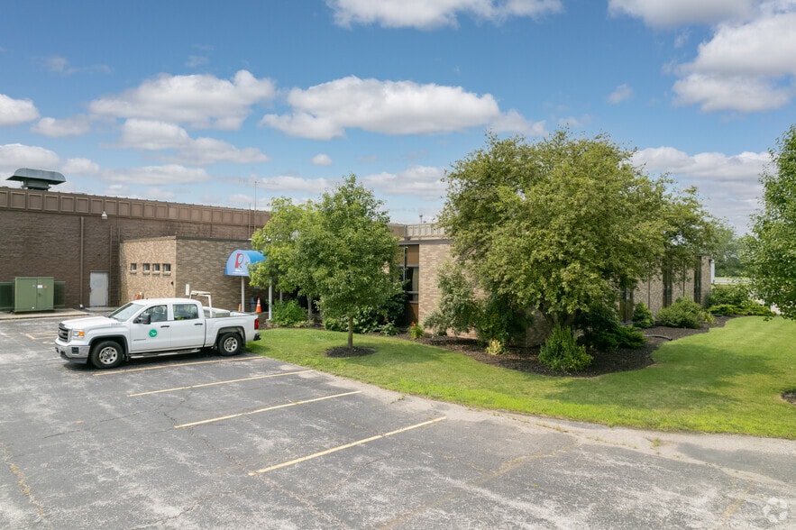 More Photos Of 1300 Morrical Blvd, Findlay Manufacturing For Lease