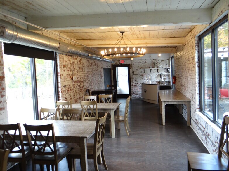 More Photos Of 354 W Meadow Rd, Eden General Retail For Sale