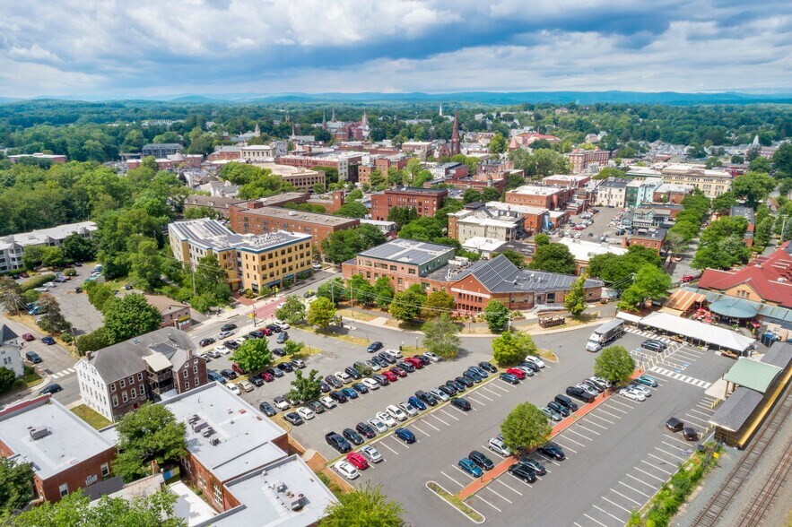 More Photos Of 2 Gleason Plz, Northampton General Retail For Lease