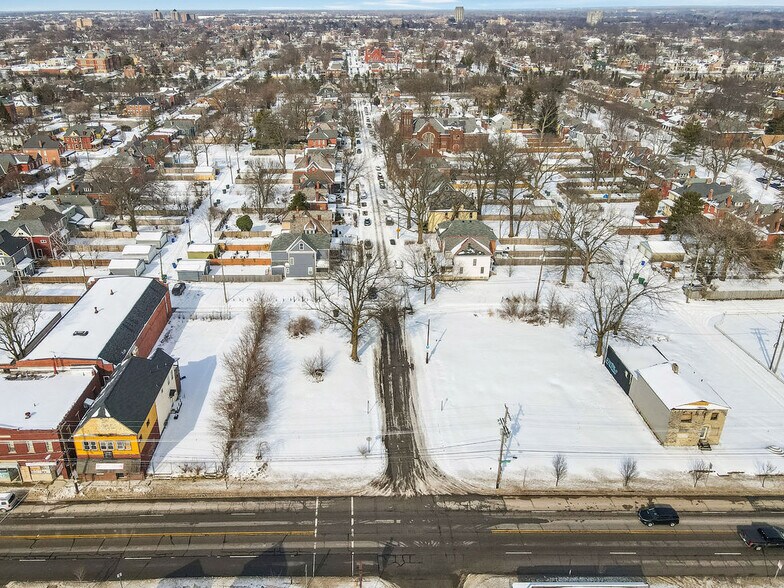 More Photos Of 1068-1072 E Livingston Ave, Columbus Storefront Retail Residential For Sale