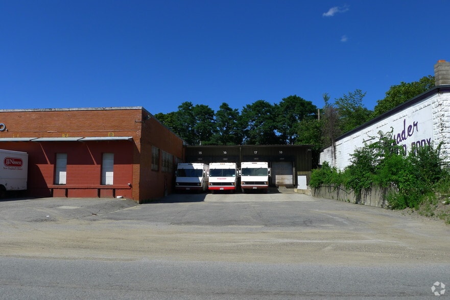 More Photos Of 983 Millbury St, Worcester Warehouse For Lease