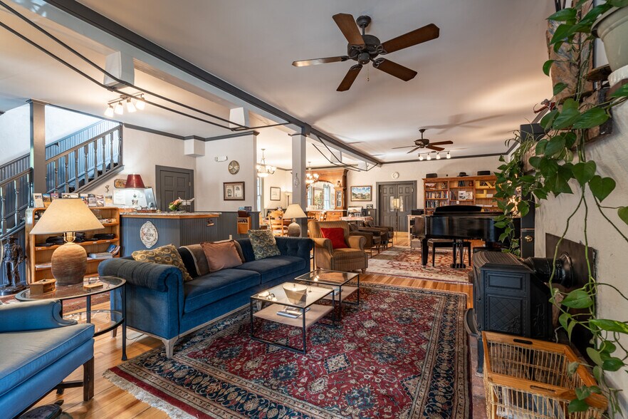 More Photos Of 129 Gothic Ave, Crested Butte Hotel For Sale