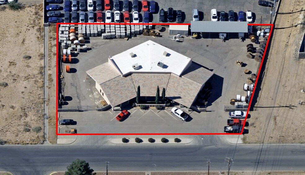 More Photos Of 1525 Common Dr, El Paso Flex For Lease