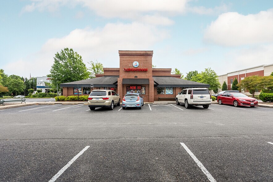 More Photos Of 10419 Hull Street Rd, Midlothian Freestanding For Sale