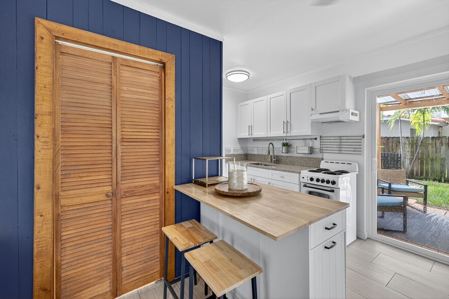 More Photos Of 1317 NE 1st Ave, Fort Lauderdale Multifamily For Sale