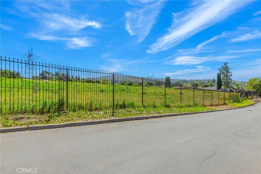 More Photos Of 11326 Wheatland Ave, Sylmar Land For Sale