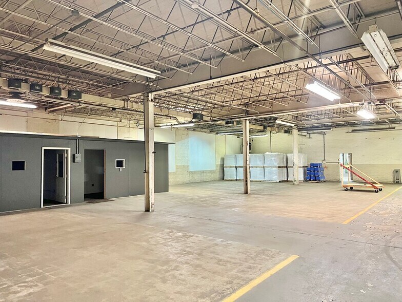 More Photos Of 521 S Market St, Galion Manufacturing For Lease