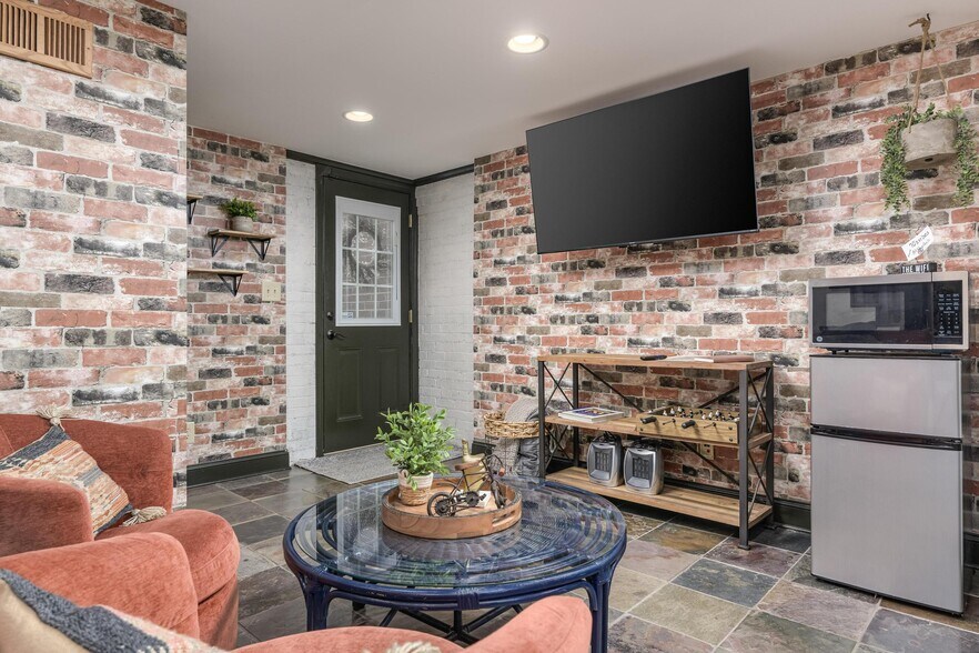 More Photos Of 2120 N Ocoee St, Cleveland Apartments For Sale