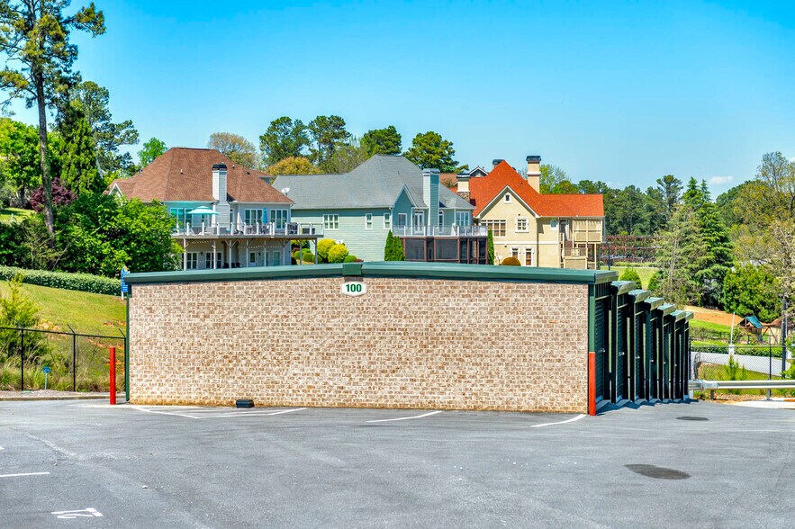 More Photos Of 6619 Lanier Islands Pky, Buford Self Storage For Sale