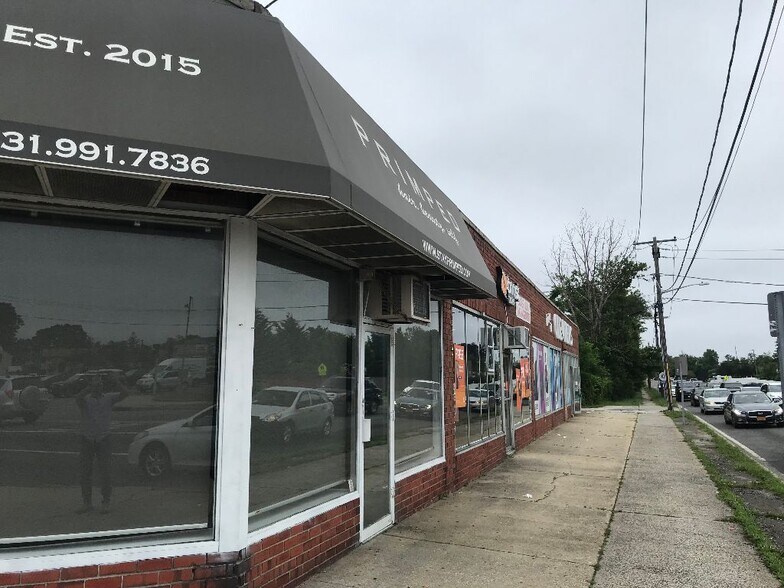 Primary Photo Of 1845-1849 Straight Path, Lindenhurst Freestanding For Lease