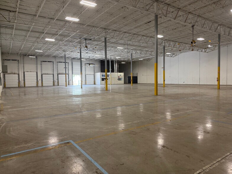 More Photos Of 1904 NW 97th Ave, Doral Unknown For Lease
