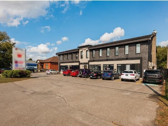 Primary Photo Of 1108-1118 Blvd du Curé-Labelle, Blainville Storefront For Sale