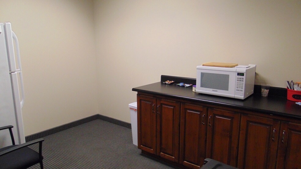 More Photos Of 552-580 W 800 N, Orem Medical For Sale