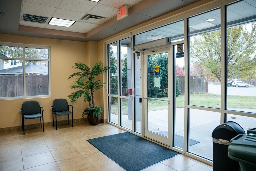 More Photos Of 1226 N Shartel Ave, Oklahoma City Medical For Sale