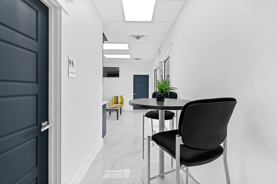 More Photos Of 10751 Almeda Genoa Rd, Houston Office For Sale