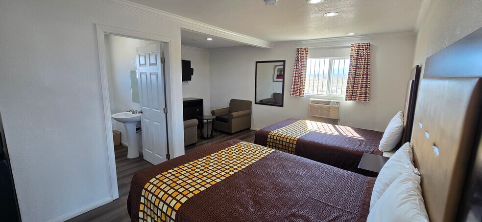 More Photos Of 2128 State Highway 58 Business Route E, Mojave Hotel For Sale