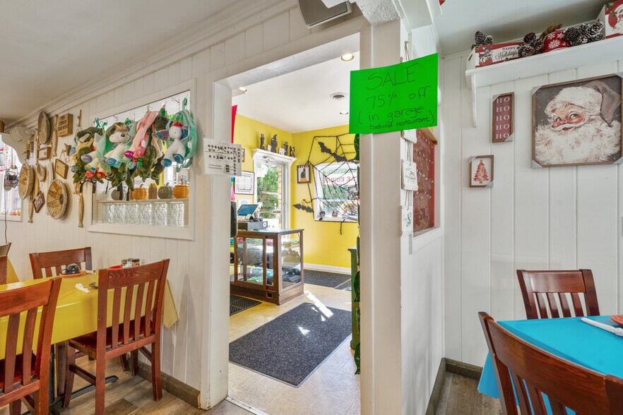 More Photos Of 7918 State Highway 42, Egg Harbor Restaurant For Sale