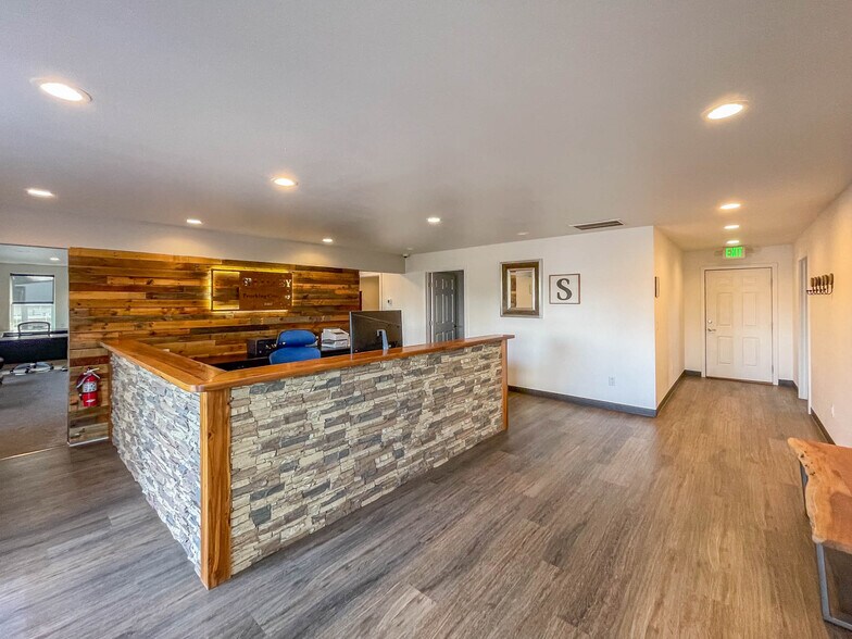 More Photos Of 1625 W Duke Rd, Sutherlin Warehouse For Sale