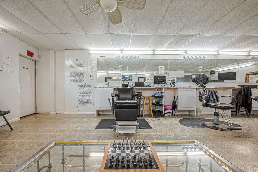 More Photos Of 2329 Cedar Dr, La Marque Freestanding For Sale