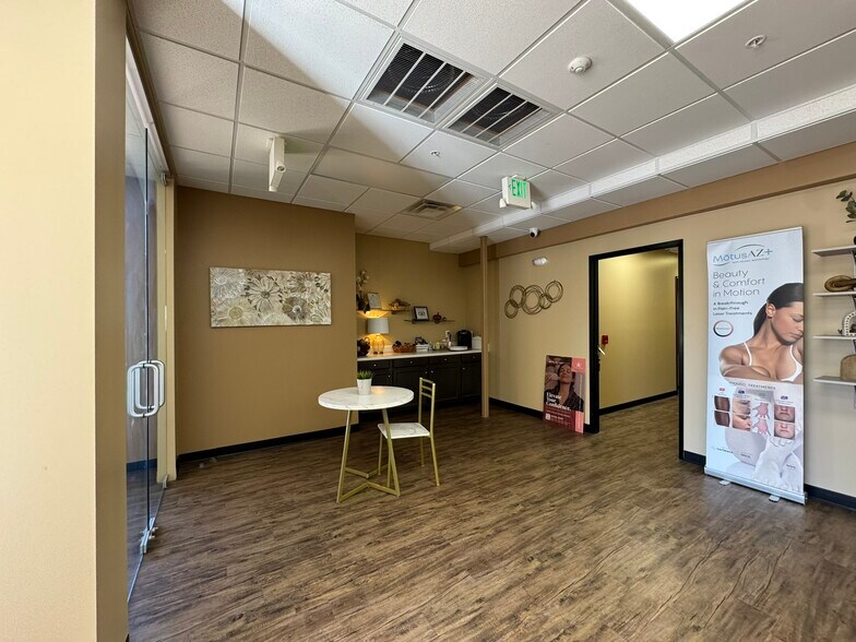 More Photos Of 1361 N Alma School Rd, Chandler Restaurant For Lease