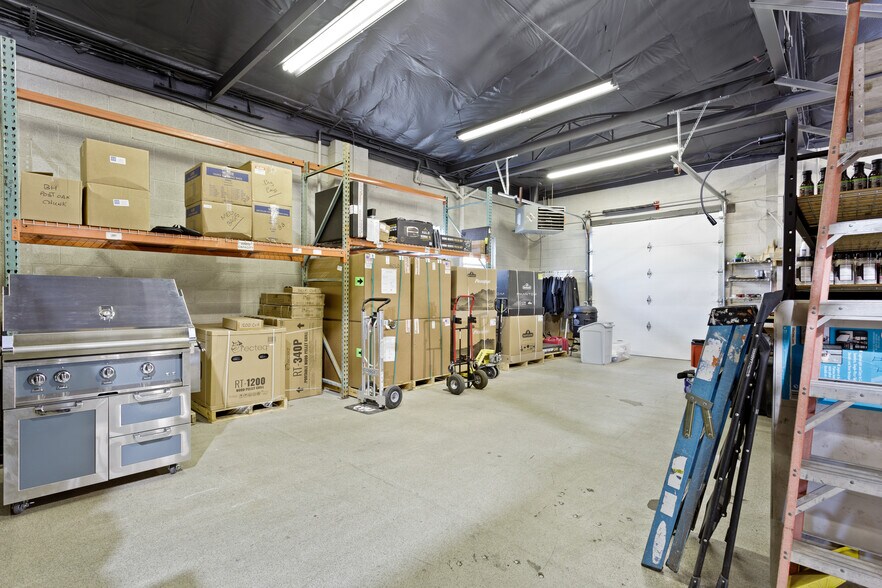 More Photos Of 5599 S Rio Grande St, Littleton General Retail For Sale