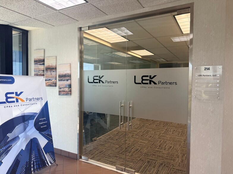 More Photos Of 4725 Mercury St, San Diego Office For Lease
