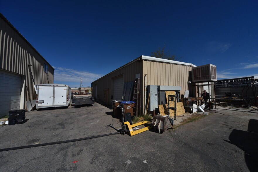 More Photos Of 3208 E District St, Tucson Warehouse For Sale