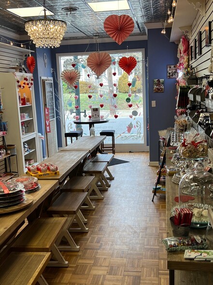 More Photos Of 344-348 Beaver St, Sewickley Storefront For Lease